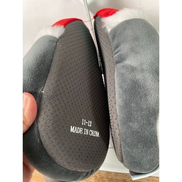 Kids Size 11-12, ORIGINAL SQUISHMALLOWS Penguin Santa Hat House Slippers - Picture 2 of 4